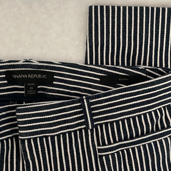 Banana Republic Sloan crop pant 0P blue with white stripes - Picture 2 of 6